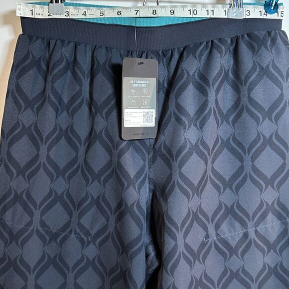 FABLETICS®  |  The Fundamental Short II  |  Womens M  |  NEW w TAGS - Picture 6 of 12